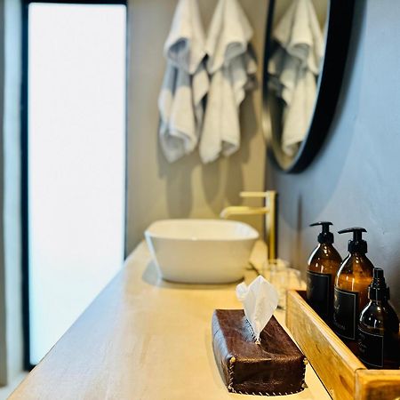 Toshari Lodge Okaukuejo Eksteriør billede