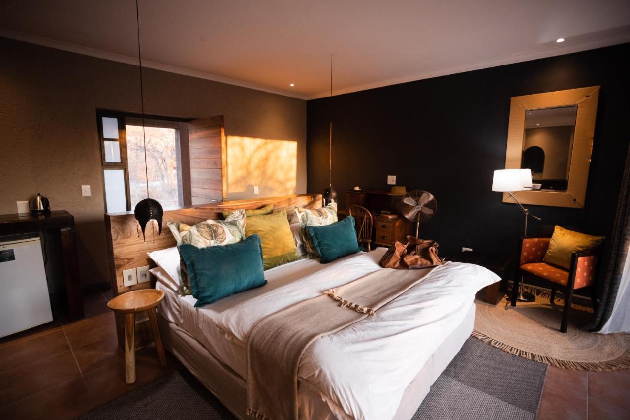Toshari Lodge Okaukuejo Eksteriør billede